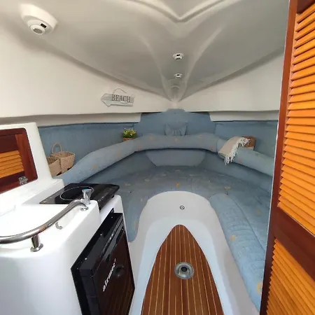 Ohana Botel